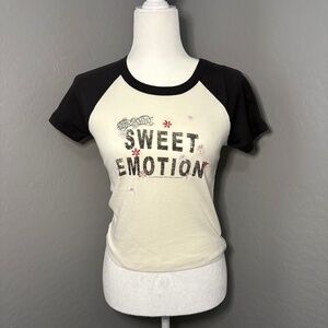 Vinyl Icons Los Angeles Aerosmith Sweet Emotion Tee  Black White Size M NWOT‎